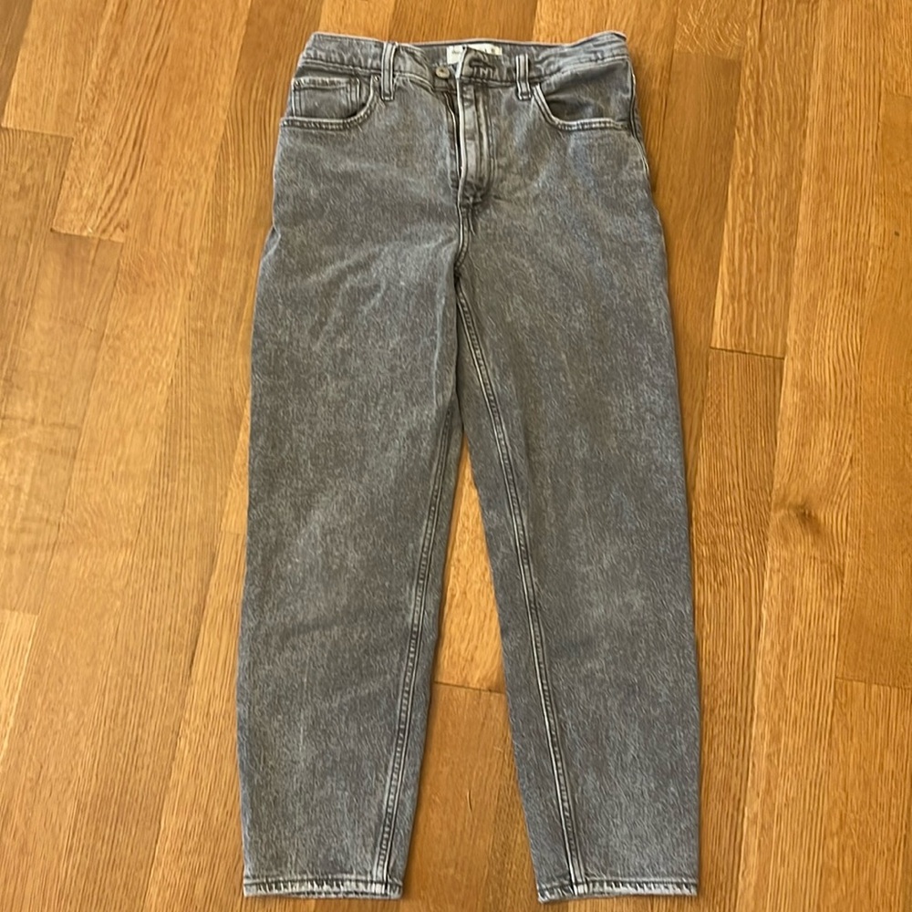 Abercrombie & Fitch jeans size 27/4 the mom high rise EUC
